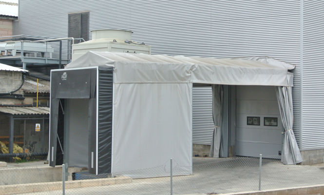 Abrigos retráctiles / Equipamientos logísticos / Mercadock