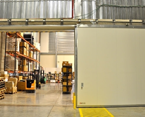 Consejos a tener en cuenta antes de elegir una puerta cortafuegos para tu industria